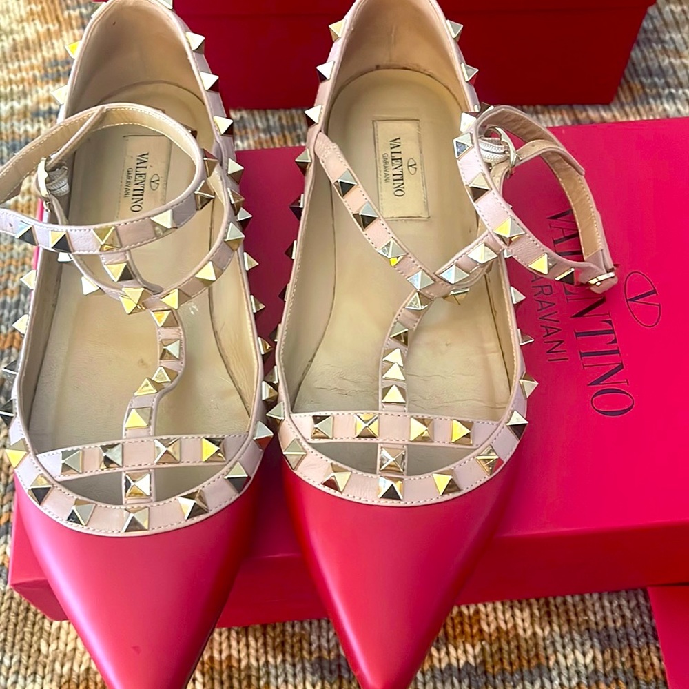 Valentino Garavani Rockstud ankle strap caged flats. Size 8.5.